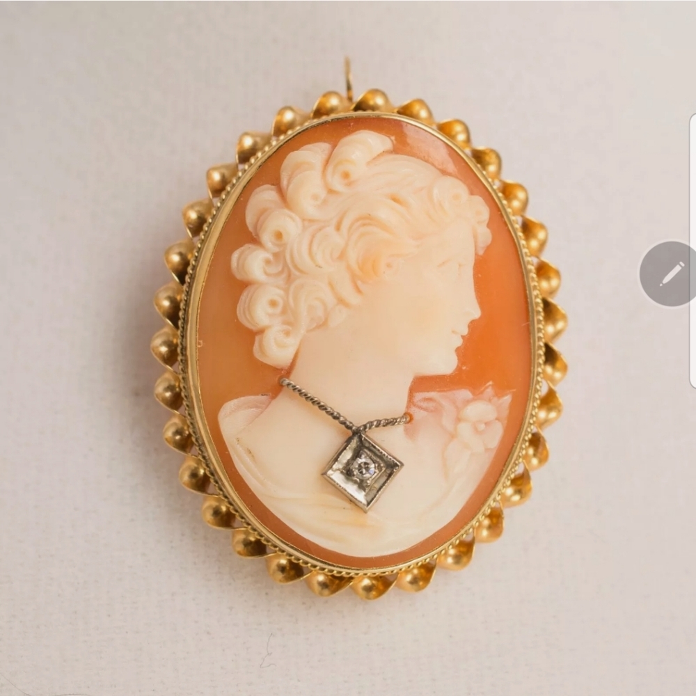 Art Nouveau 14K Gold Itay Hand-Carved Shell Cameo Pendant Brooch w/Diamond